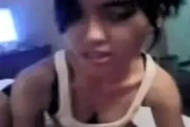 ABG Farhana Cantik Nafsu Ngentot Brutal Keenakan HD